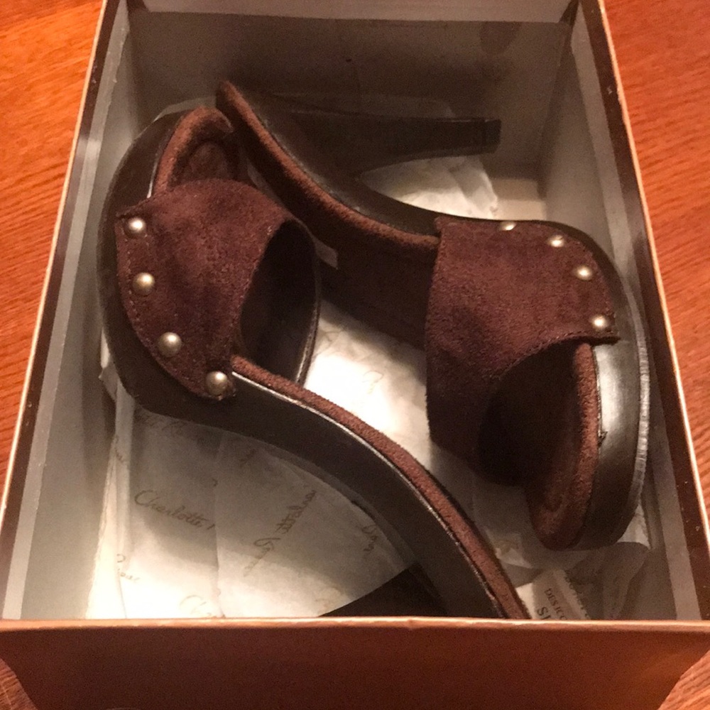 Brown pumps - Picture 6 of 7